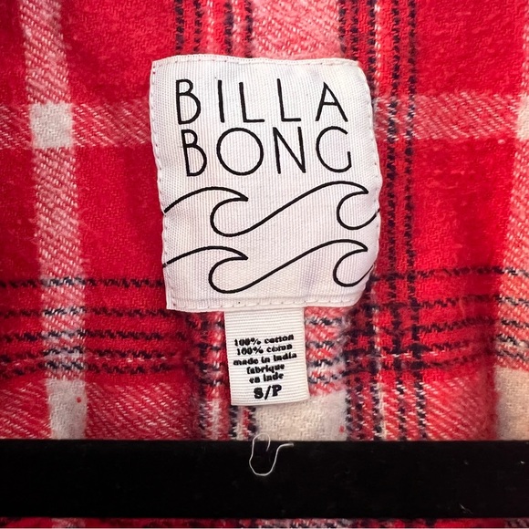 Billabong plaid shirt size small, distressed grunge style, frayed hem - Picture 5 of 5